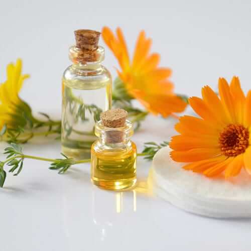  huile essentielle univers BIO pharmacie du Moustier